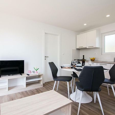 Luxury Mobile Homes Liza2 Biograd Na Moru Ngoại thất bức ảnh