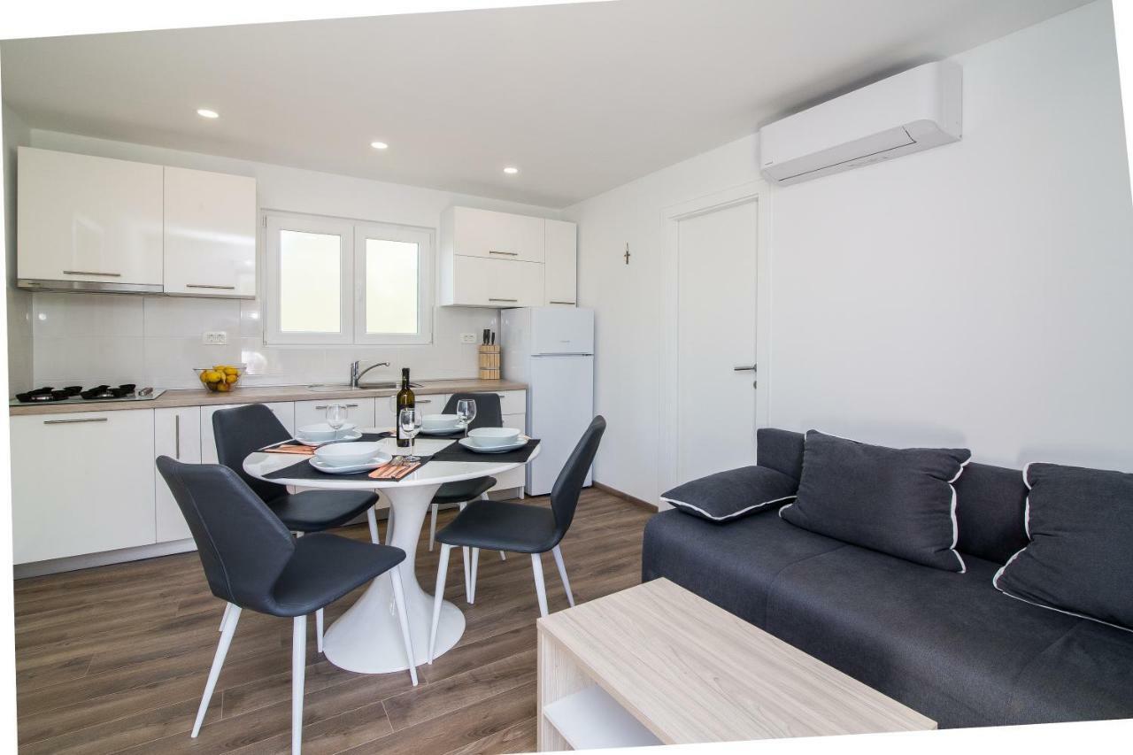 Luxury Mobile Homes Liza2 Biograd Na Moru Ngoại thất bức ảnh