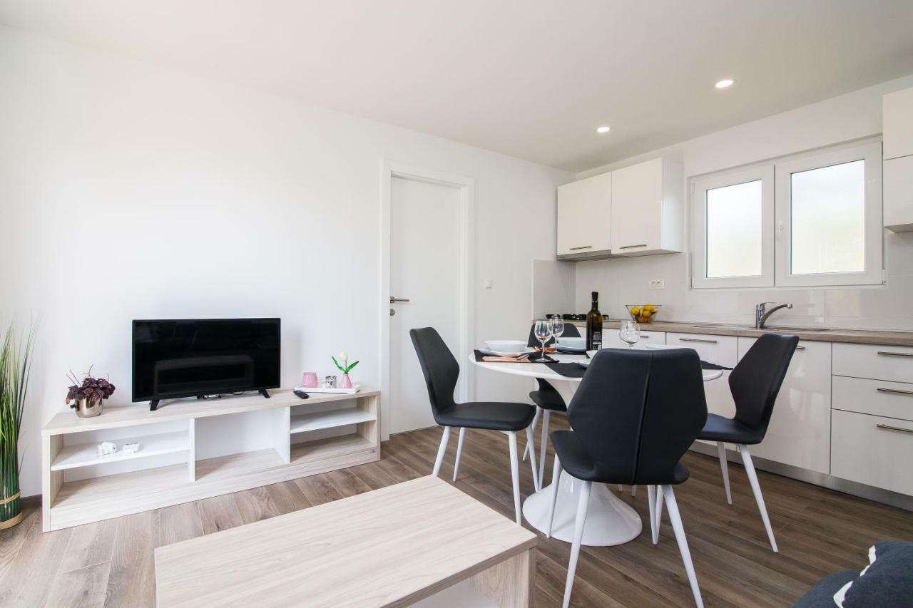Luxury Mobile Homes Liza2 Biograd Na Moru Ngoại thất bức ảnh