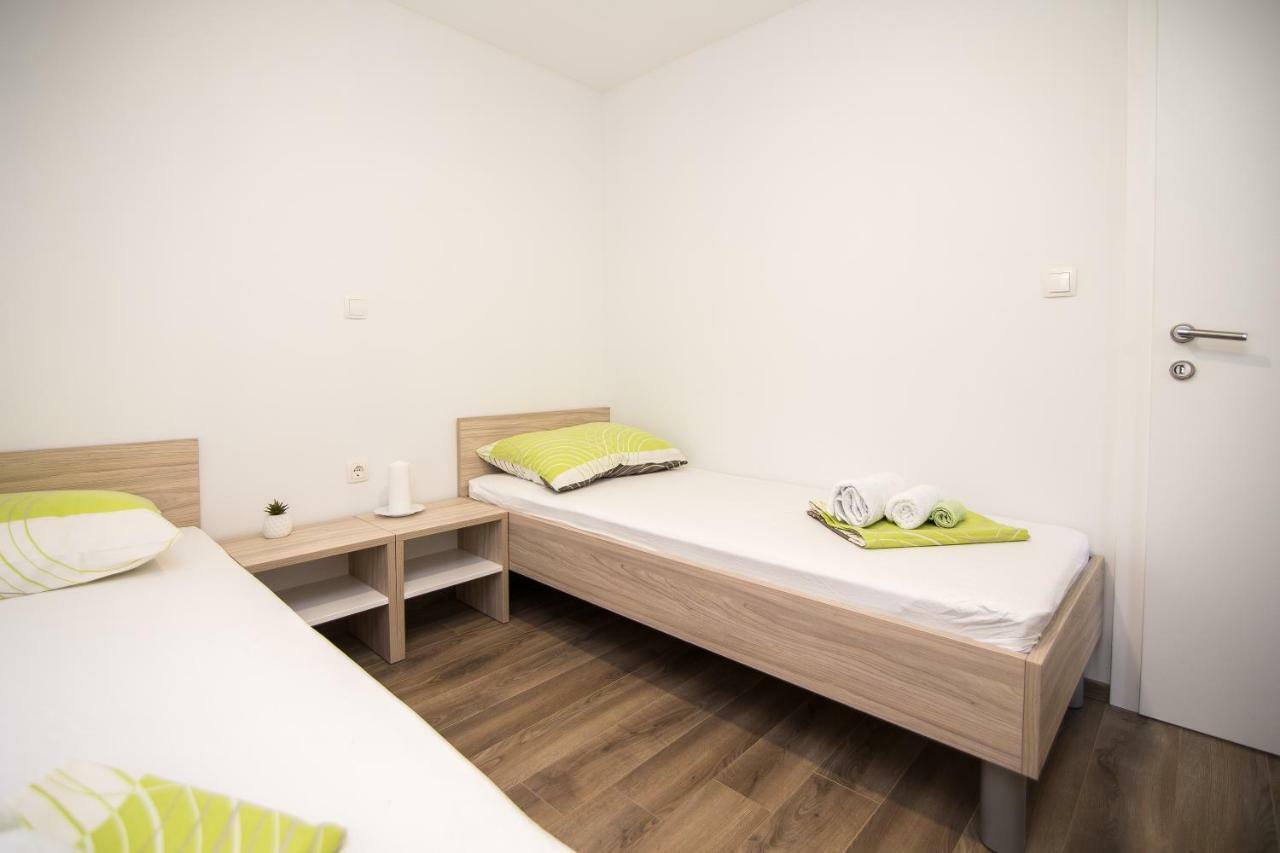 Luxury Mobile Homes Liza2 Biograd Na Moru Ngoại thất bức ảnh