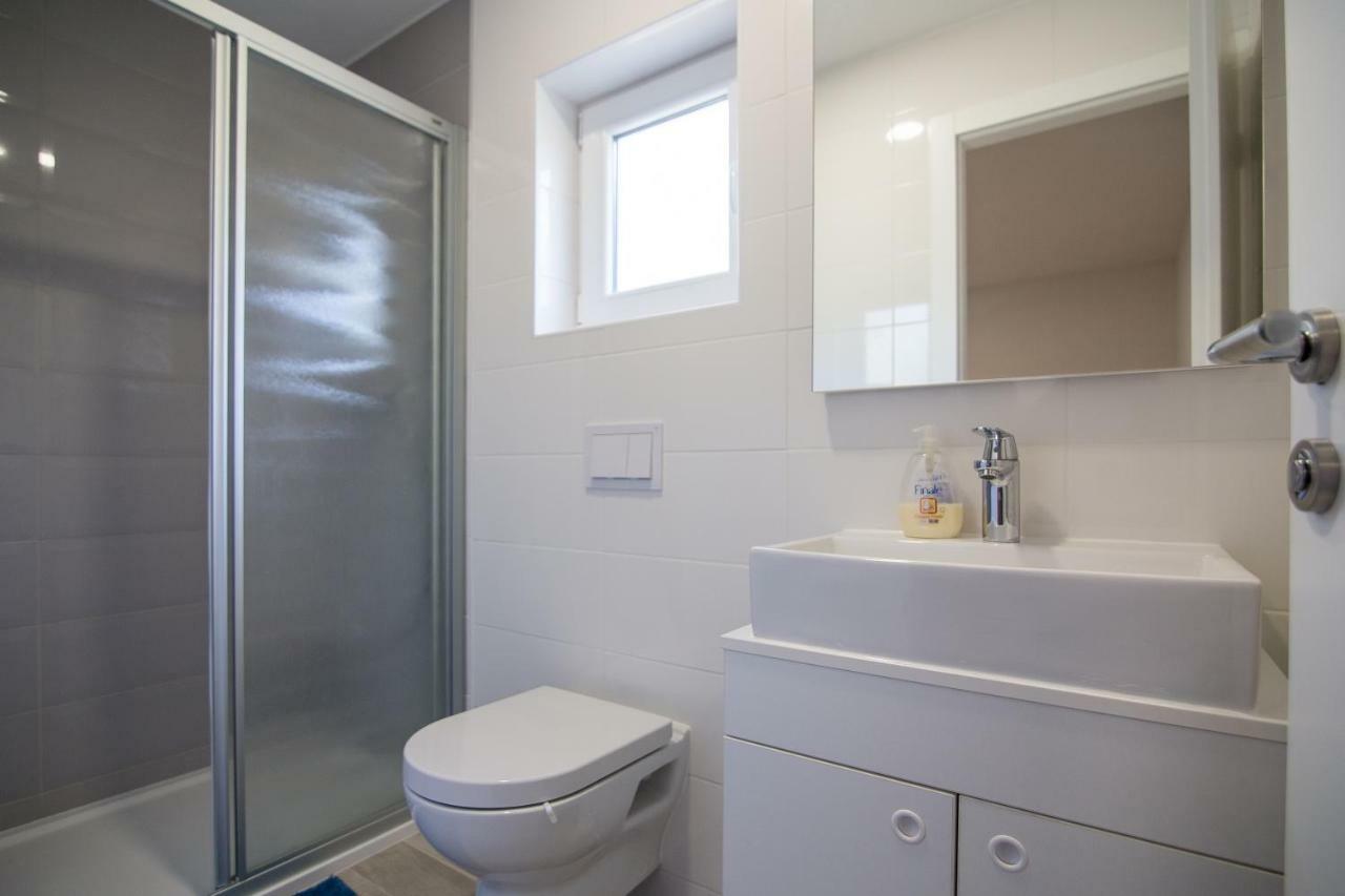 Luxury Mobile Homes Liza2 Biograd Na Moru Ngoại thất bức ảnh