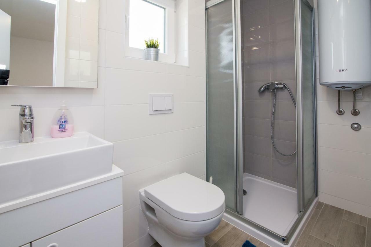 Luxury Mobile Homes Liza2 Biograd Na Moru Ngoại thất bức ảnh